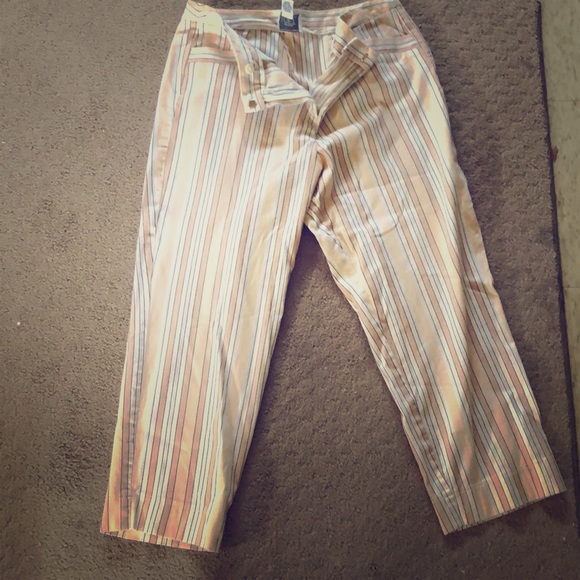 Capris - Picture 1 of 4